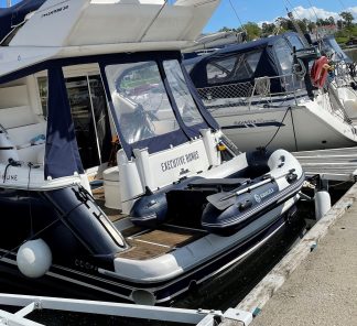 Aqualela 230 i blå og hvit farge.